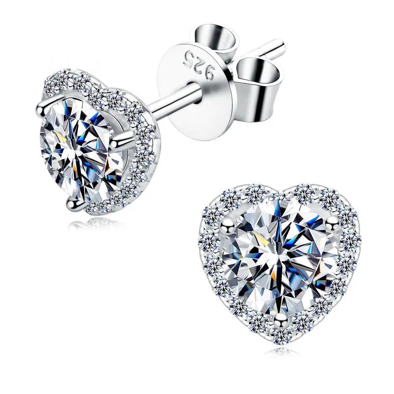 Sparkling women's silver 925 heart-shaped stud earrings with brilliant clear cubic zirconia stones
