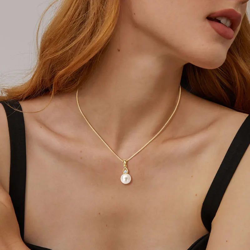 Elegant Pearl Cubic Zirconia Pendant Necklace