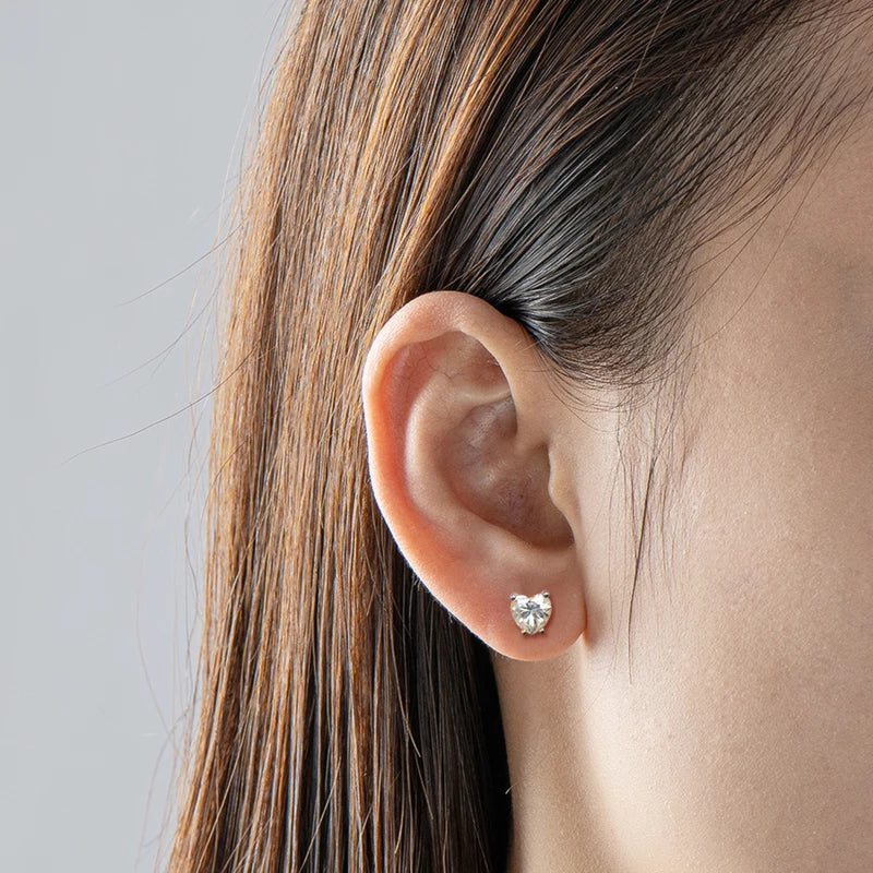 Brilliant Heart Moissanite Four Claw Stud Earrings