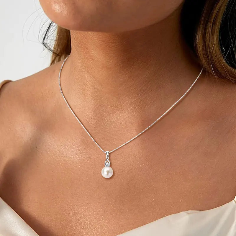 Elegant Pearl Cubic Zirconia Pendant Necklace