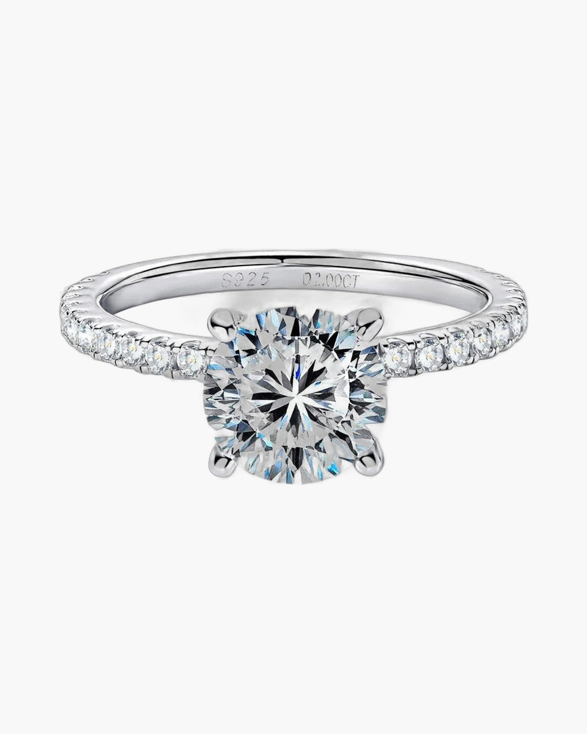 Sparkling women's silver 925 ring with a large round brilliant cut diamond center stone