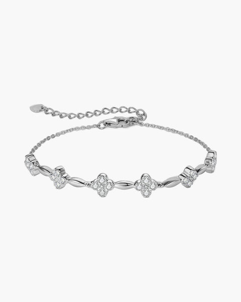 Women's delicate silver 925 bracelet with sparkling clover-shaped cubic zirconia charms