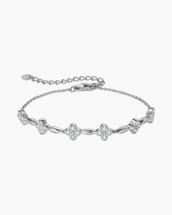 Women's delicate silver 925 bracelet with sparkling clover-shaped cubic zirconia charms