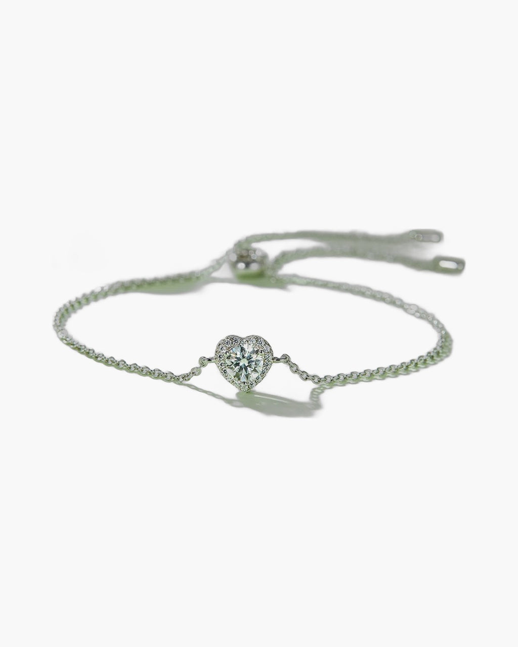 Women's silver 925 bolo bracelet with a sparkling heart-shaped diamond pendant