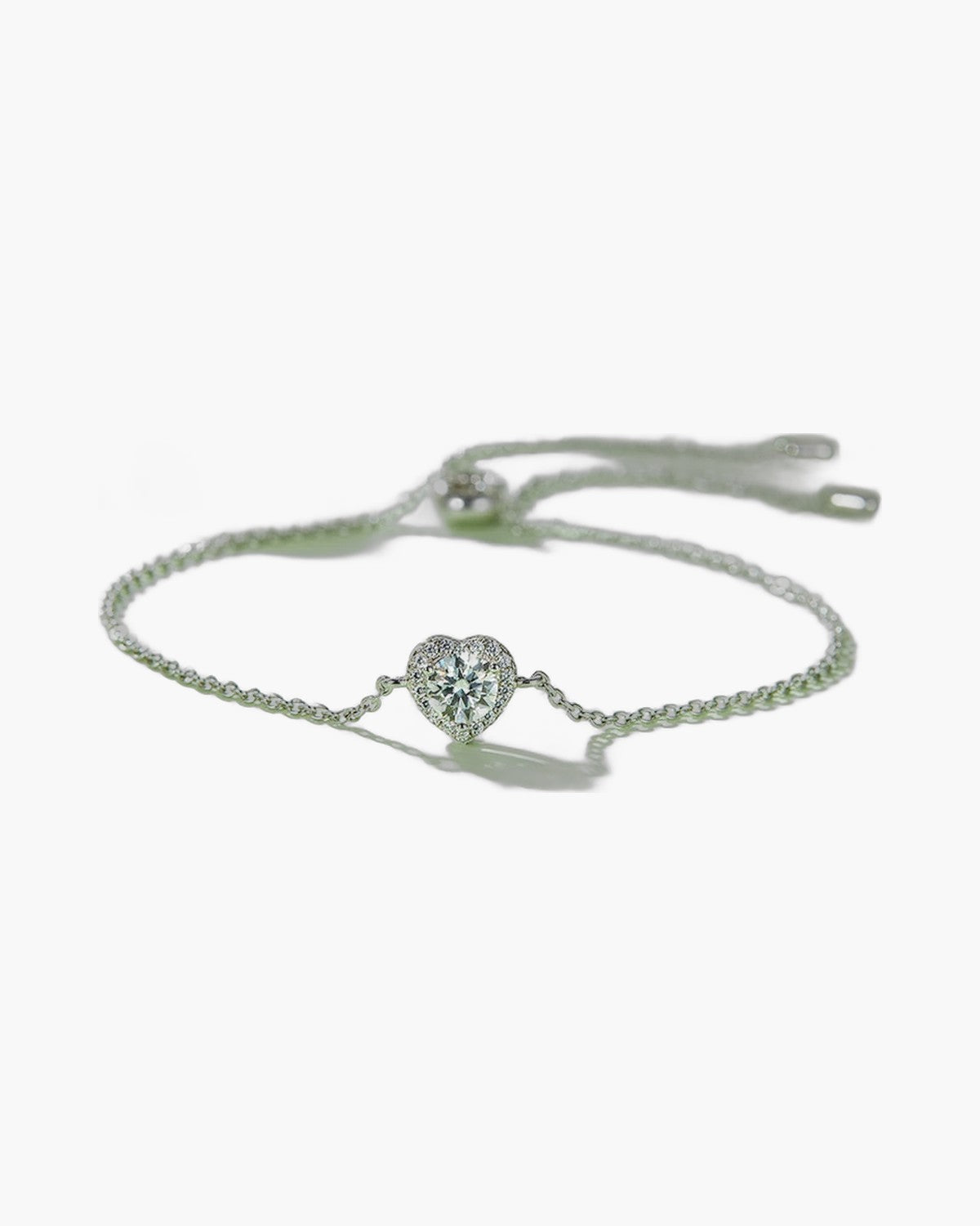 Women's silver 925 bolo bracelet with a sparkling heart-shaped diamond pendant